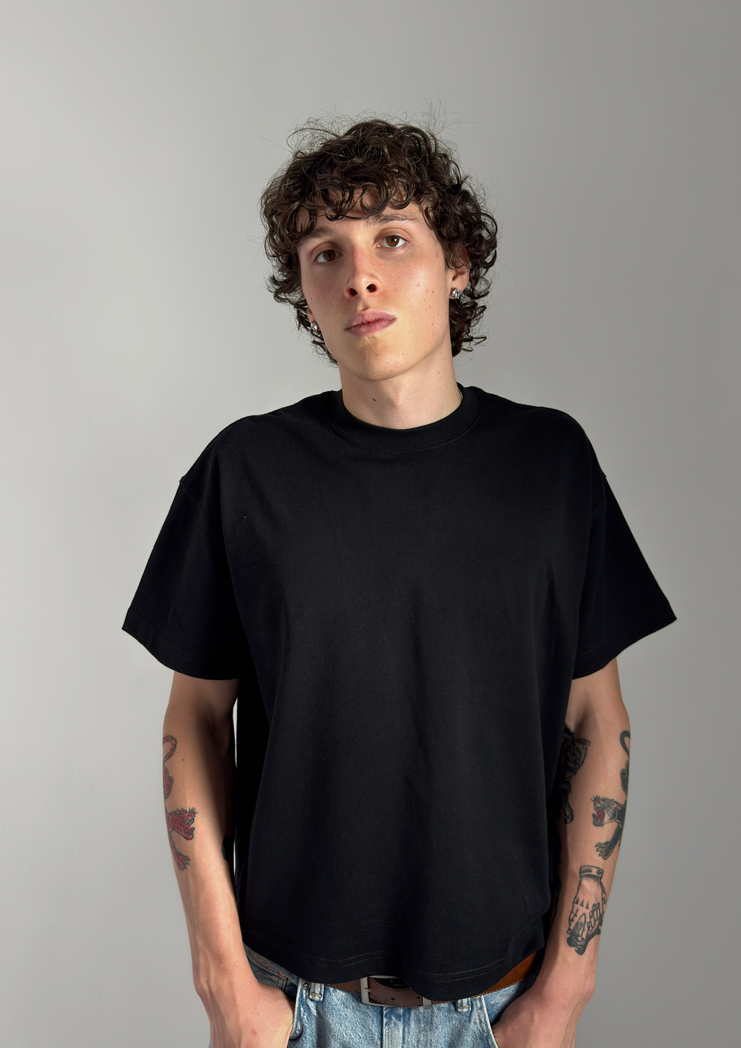 BLACK BABY TEE